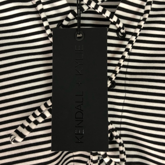 Kendall+Kylie- Lace up Plunging V- Neck Bodysuit - Picture 4 of 8